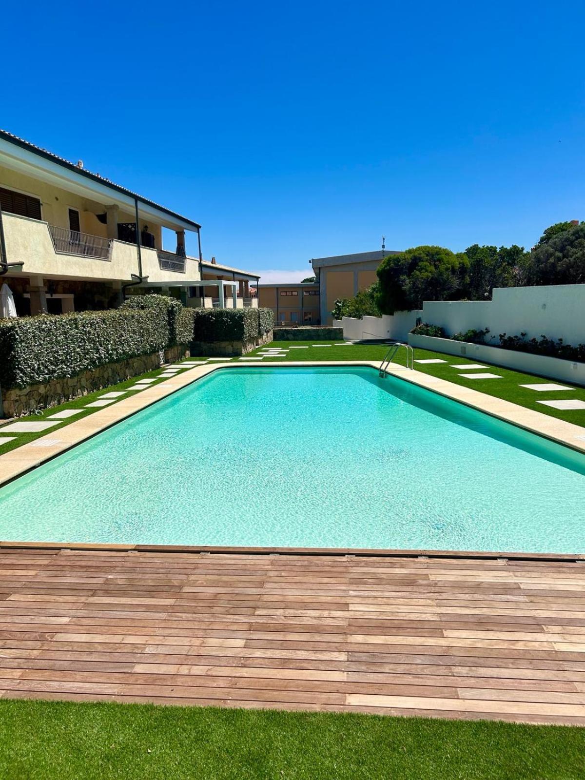 Appartamento Incantevole Con Piscina Palau Exterior photo